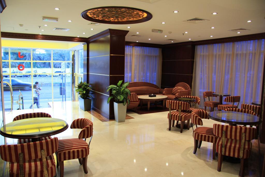 Trianon Royal Hotel Abu Dhabi Bagian luar foto