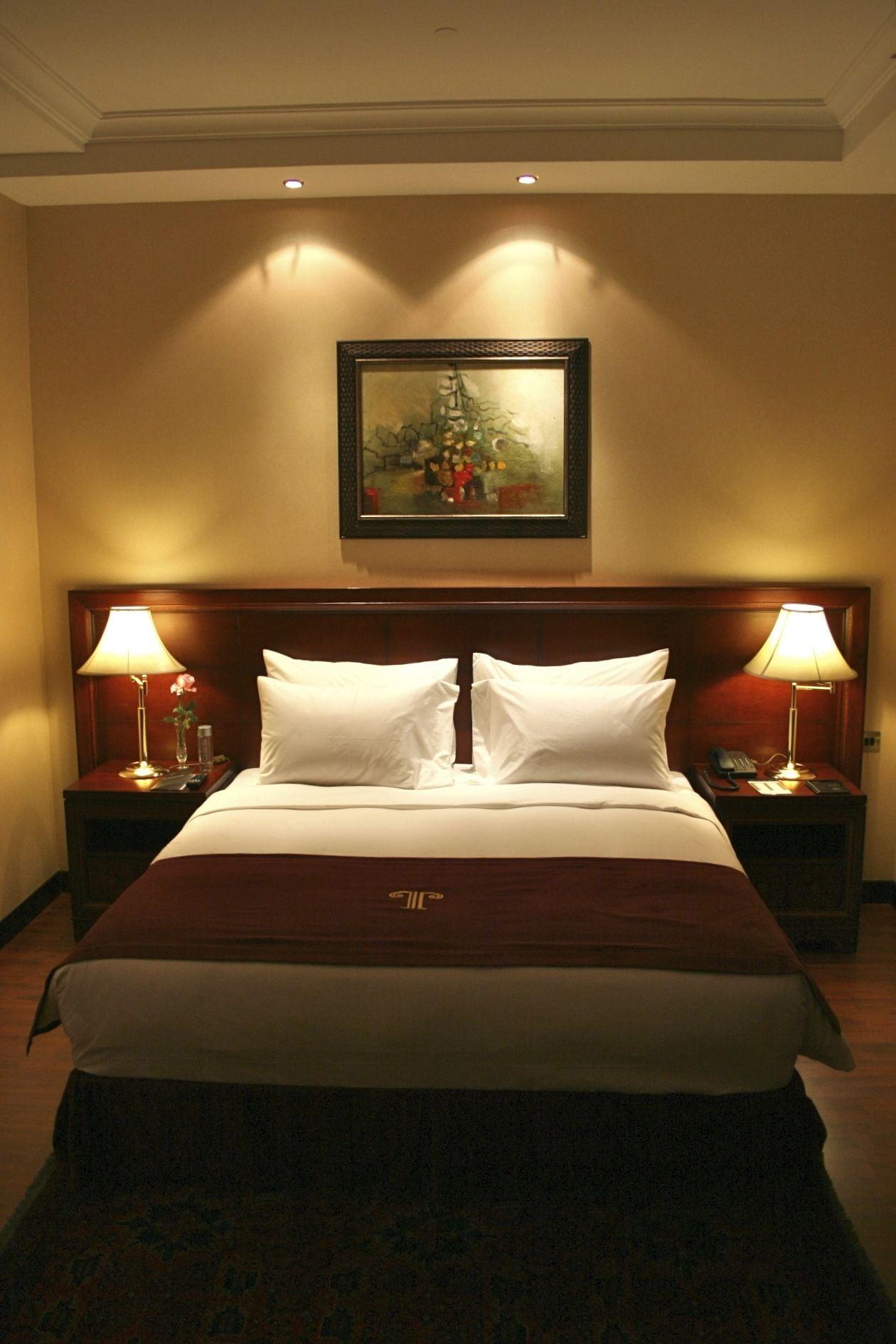 Trianon Royal Hotel Abu Dhabi Bagian luar foto