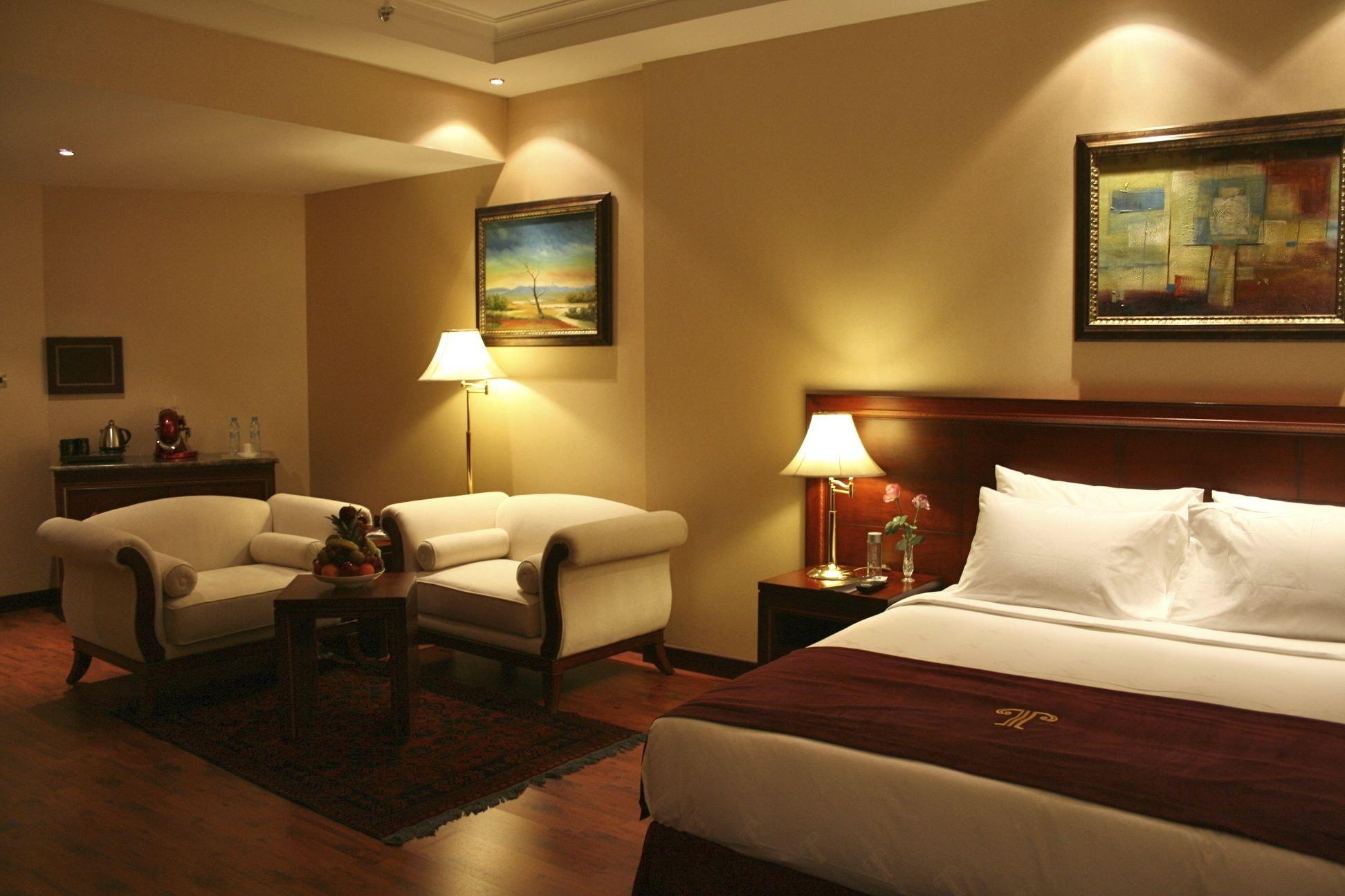 Trianon Royal Hotel Abu Dhabi Bagian luar foto