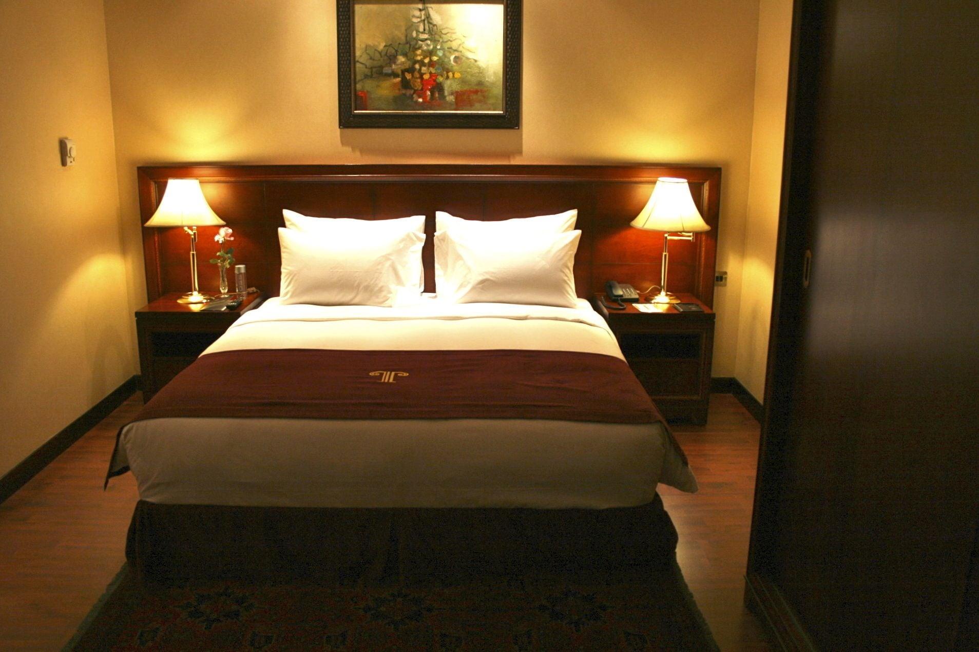 Trianon Royal Hotel Abu Dhabi Bagian luar foto