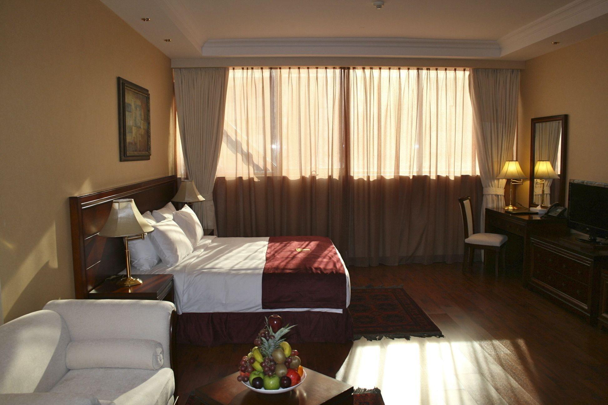 Trianon Royal Hotel Abu Dhabi Bagian luar foto