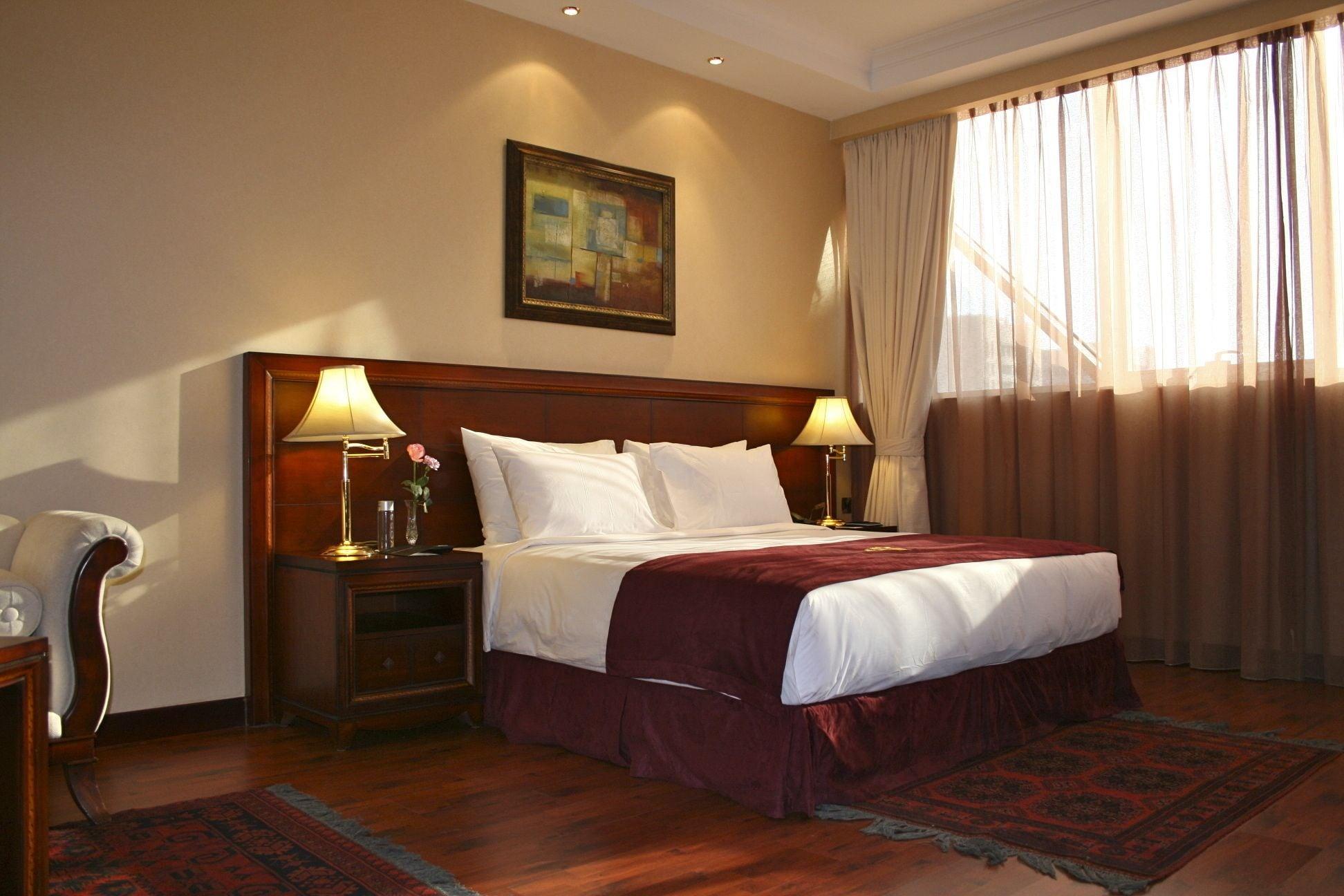 Trianon Royal Hotel Abu Dhabi Bagian luar foto