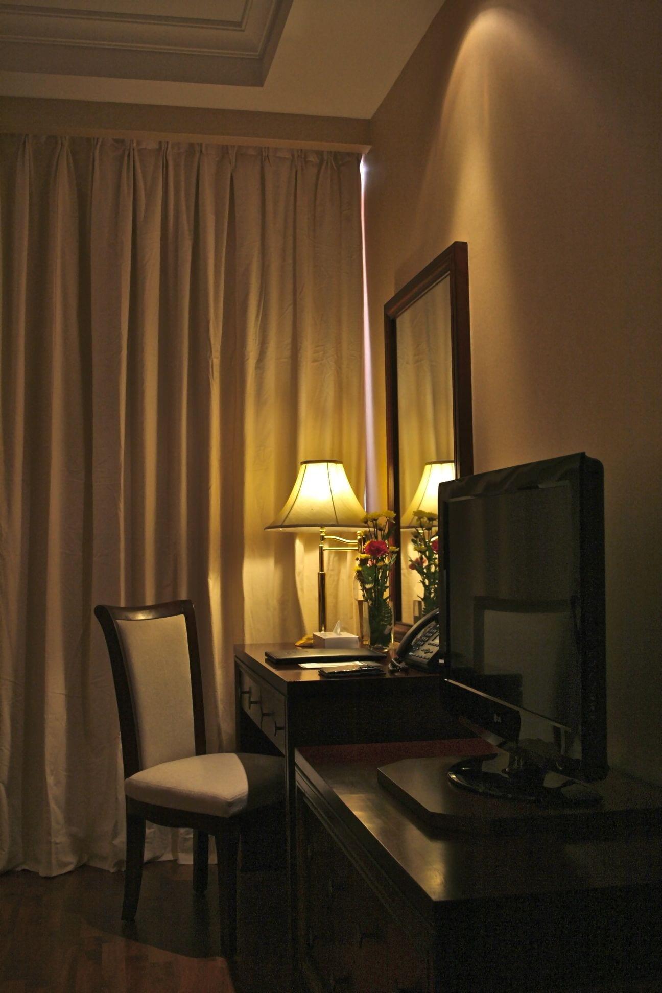 Trianon Royal Hotel Abu Dhabi Bagian luar foto