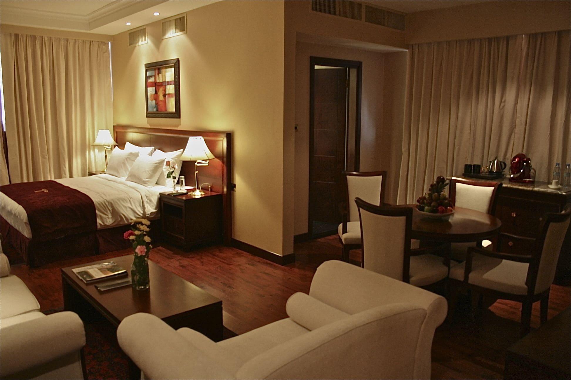 Trianon Royal Hotel Abu Dhabi Ruang foto