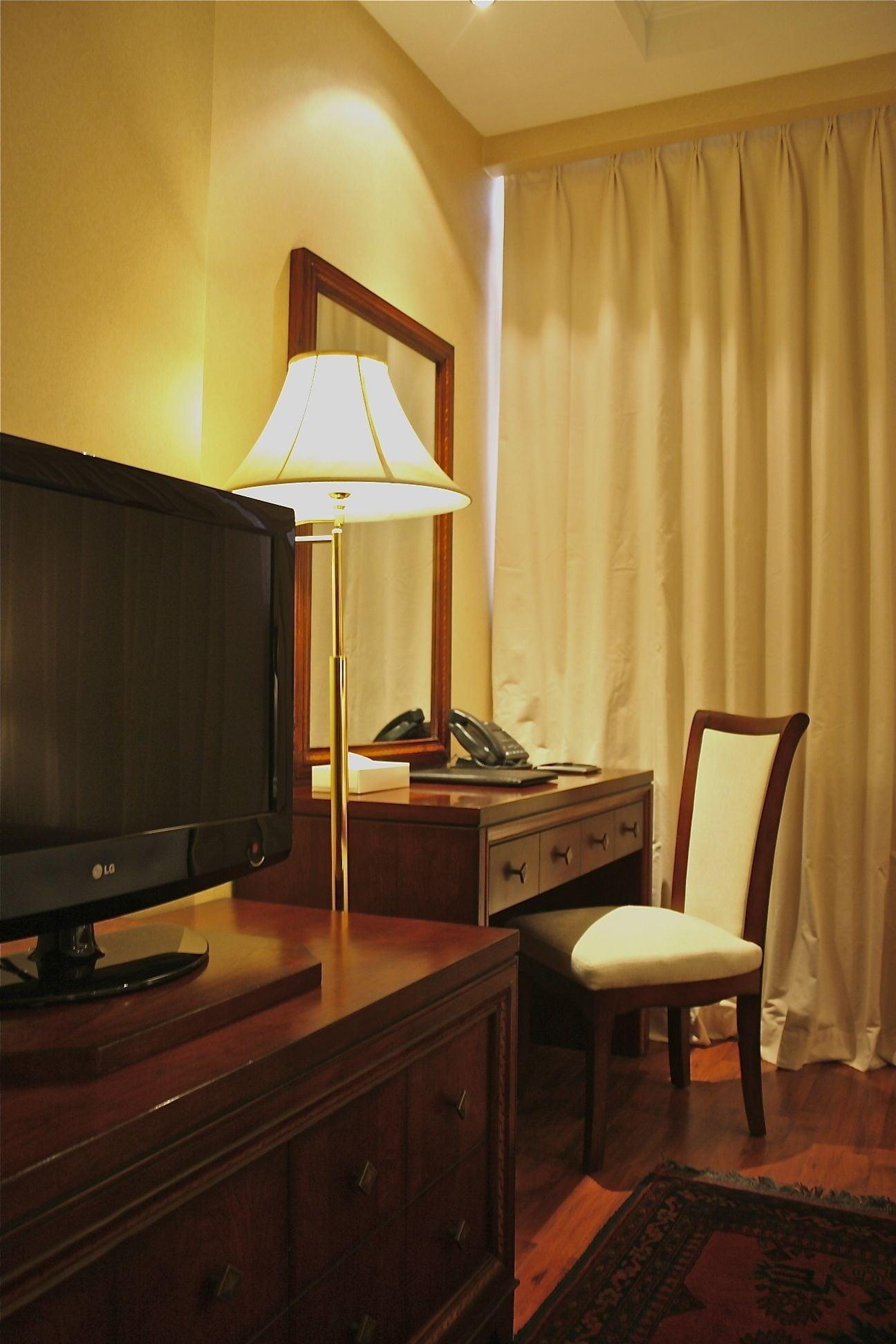 Trianon Royal Hotel Abu Dhabi Bagian luar foto