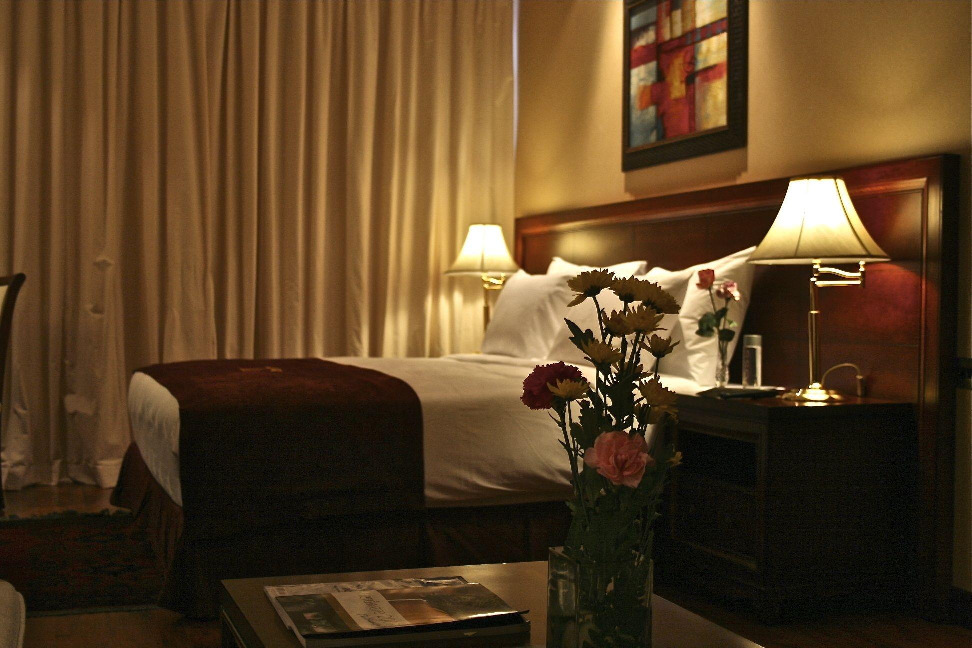 Trianon Royal Hotel Abu Dhabi Bagian luar foto
