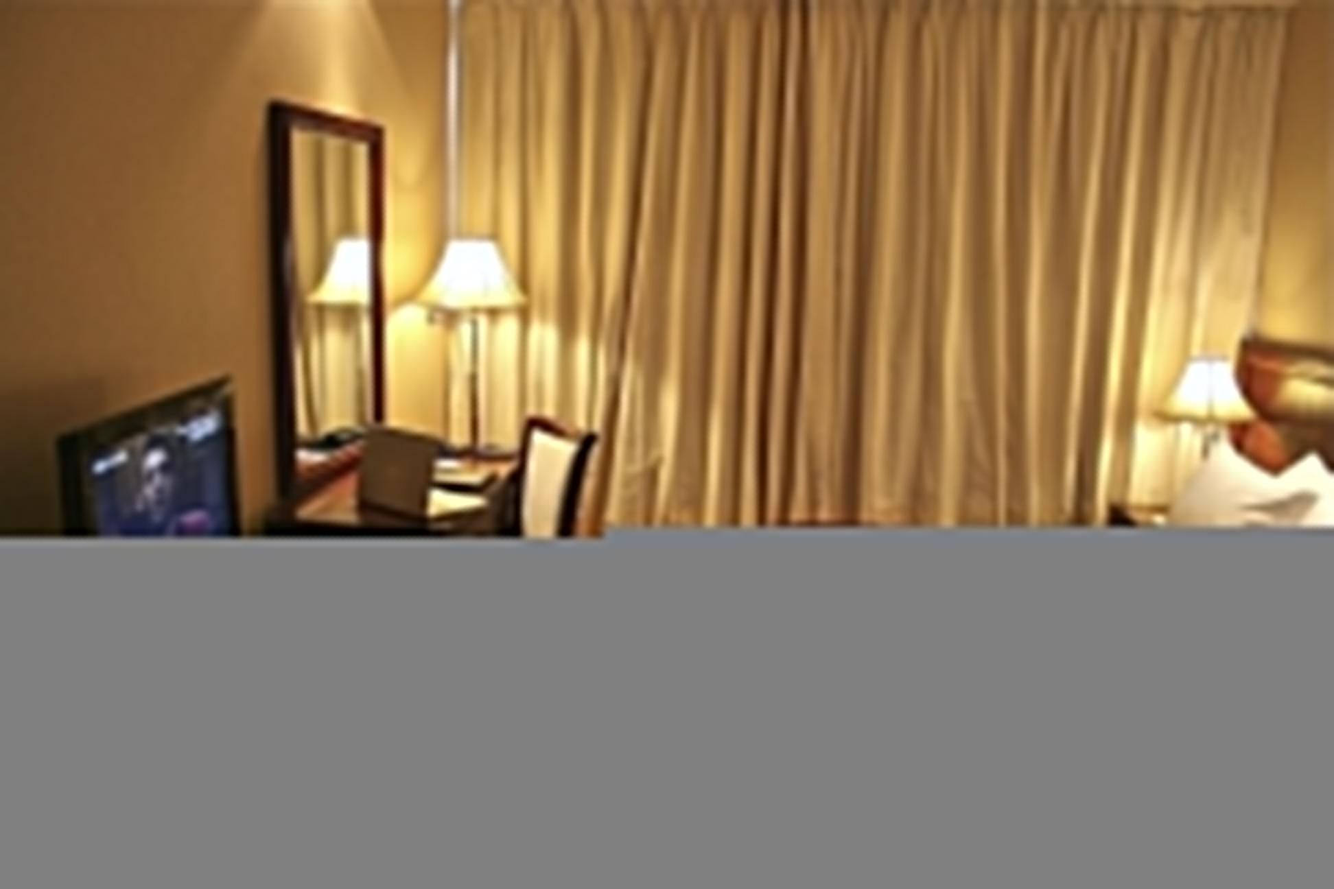 Trianon Royal Hotel Abu Dhabi Bagian luar foto