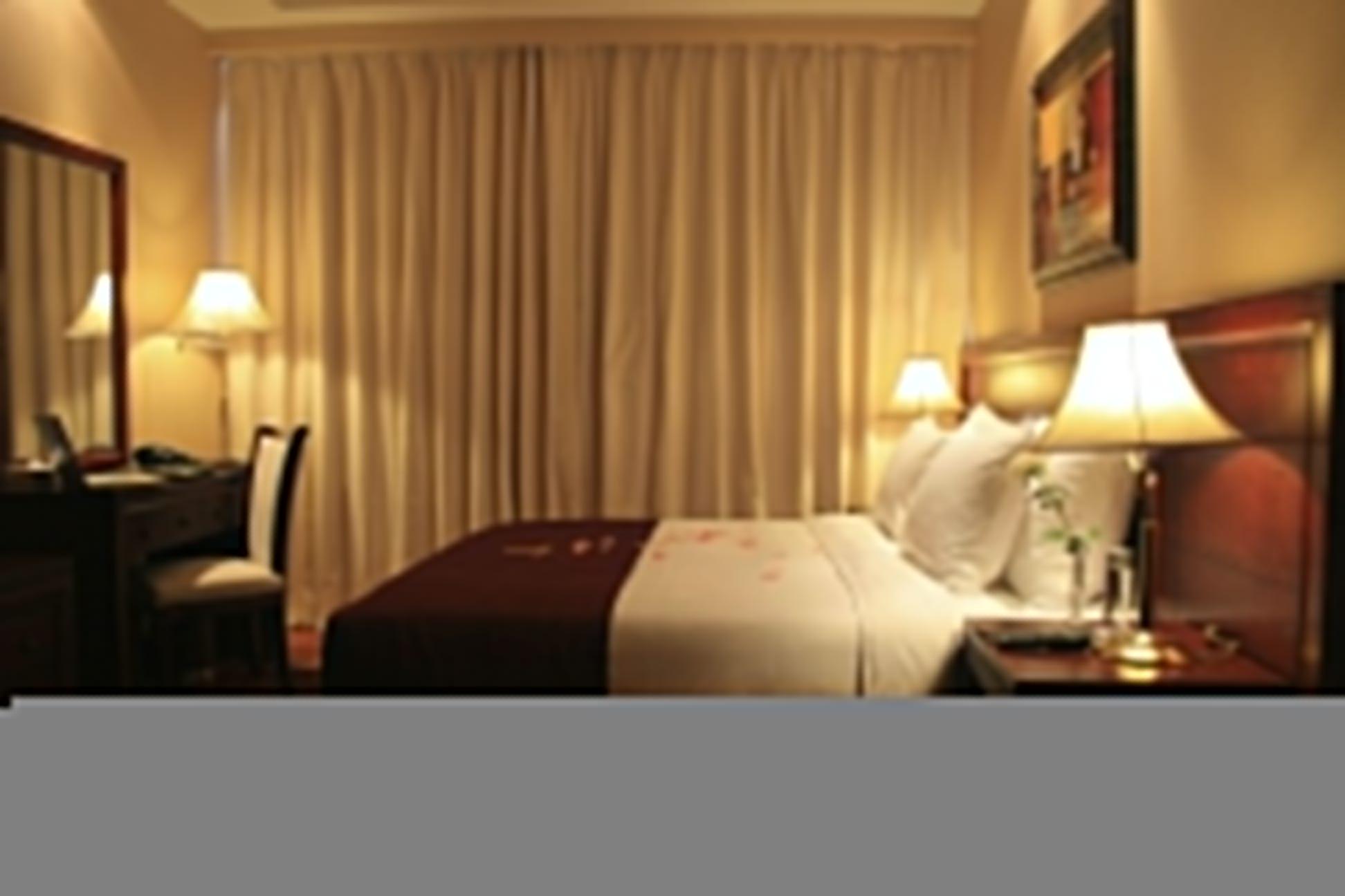 Trianon Royal Hotel Abu Dhabi Bagian luar foto